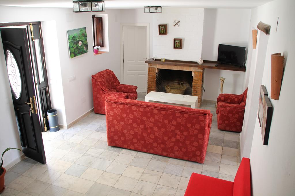 La Fuente De El Nacimiento Guest House Benamahoma Exterior photo