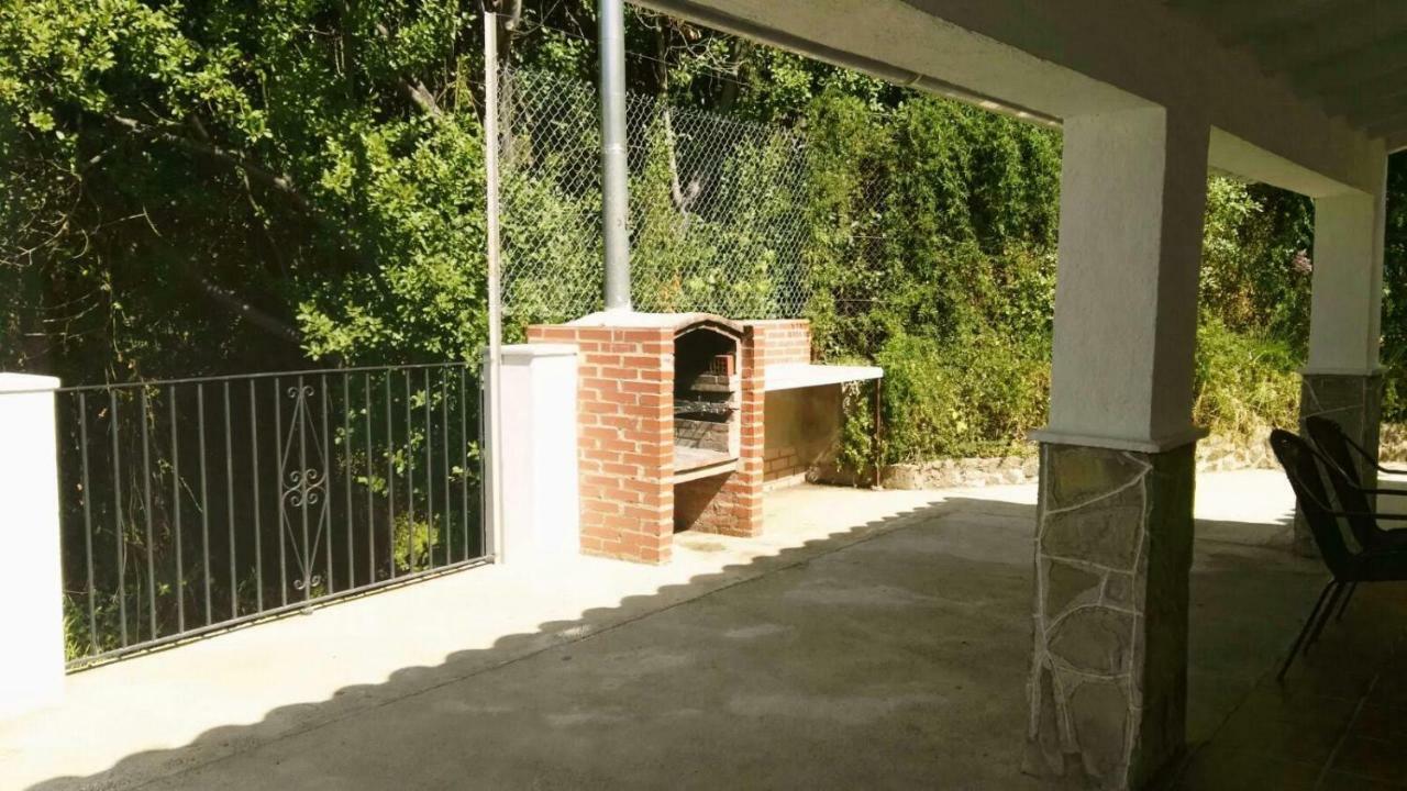La Fuente De El Nacimiento Guest House Benamahoma Exterior photo